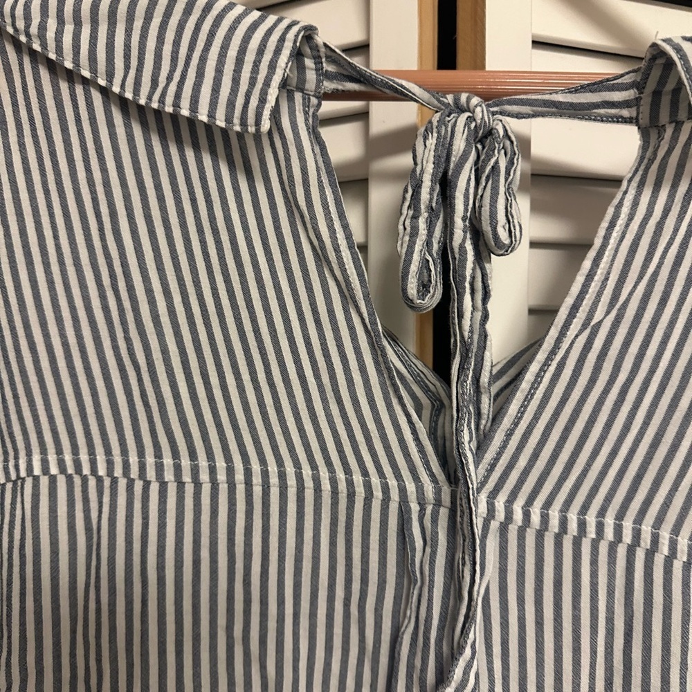 Women’s Velvet Heart Top Blue and White - Picture 8 of 9
